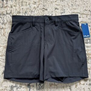 HUK Fishing Kona 6” hybrid shorts (NEW Black Men’s 34 or 36)